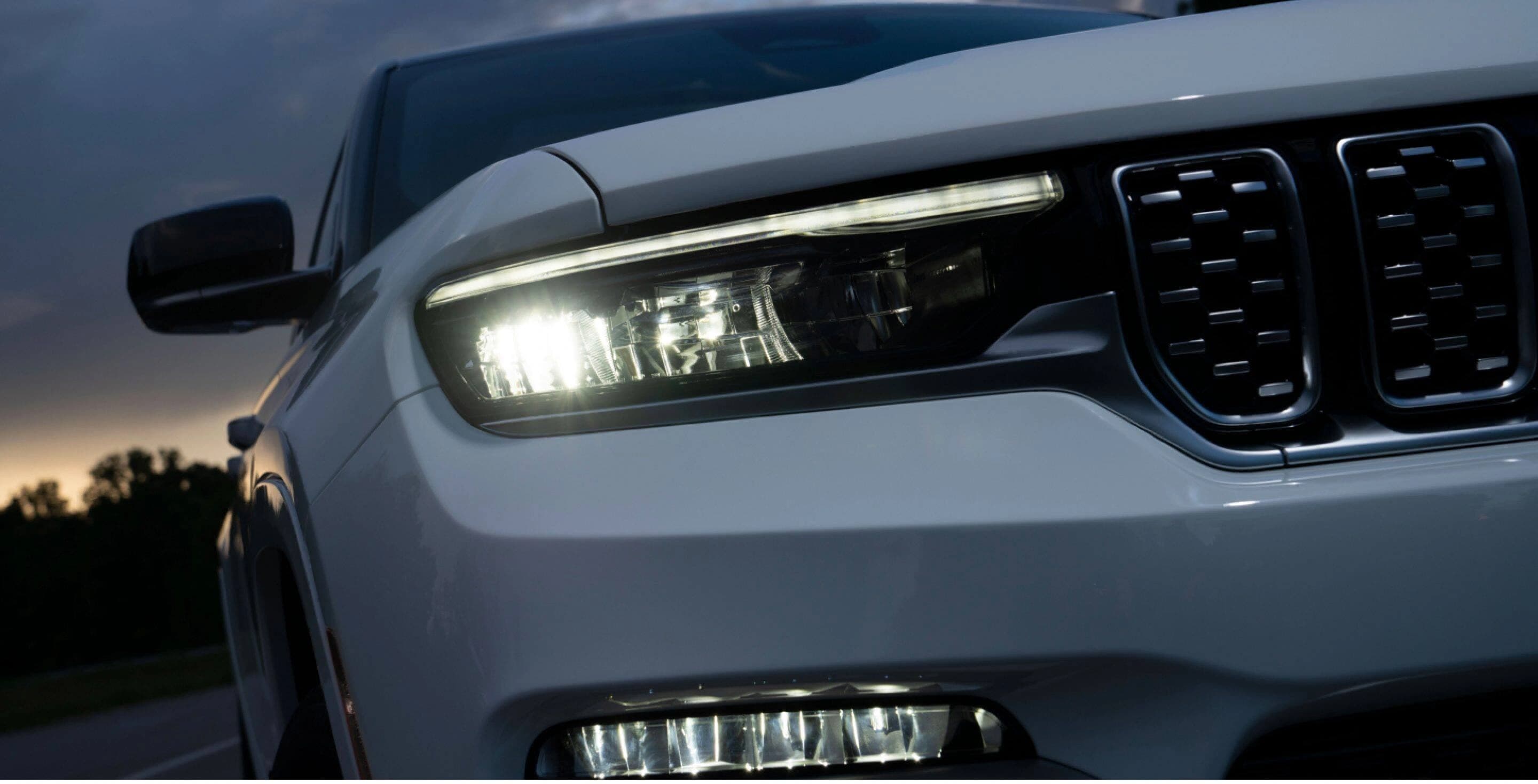 New Jeep Grand Cherokee — photo 6 of 8
