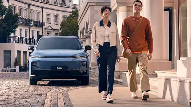 New Leapmotor B10 Hybrid EV — photo 6 of 8